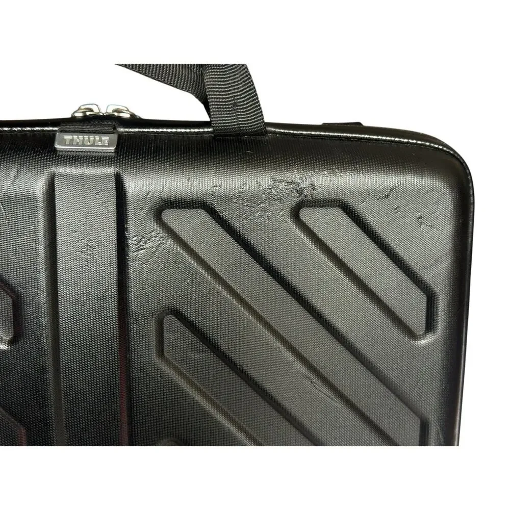 Thule Gauntlet Attaché Laptop Case 13